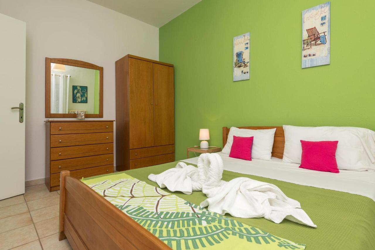 The Town House Apartment ลีเมนาส ภายนอก รูปภาพ