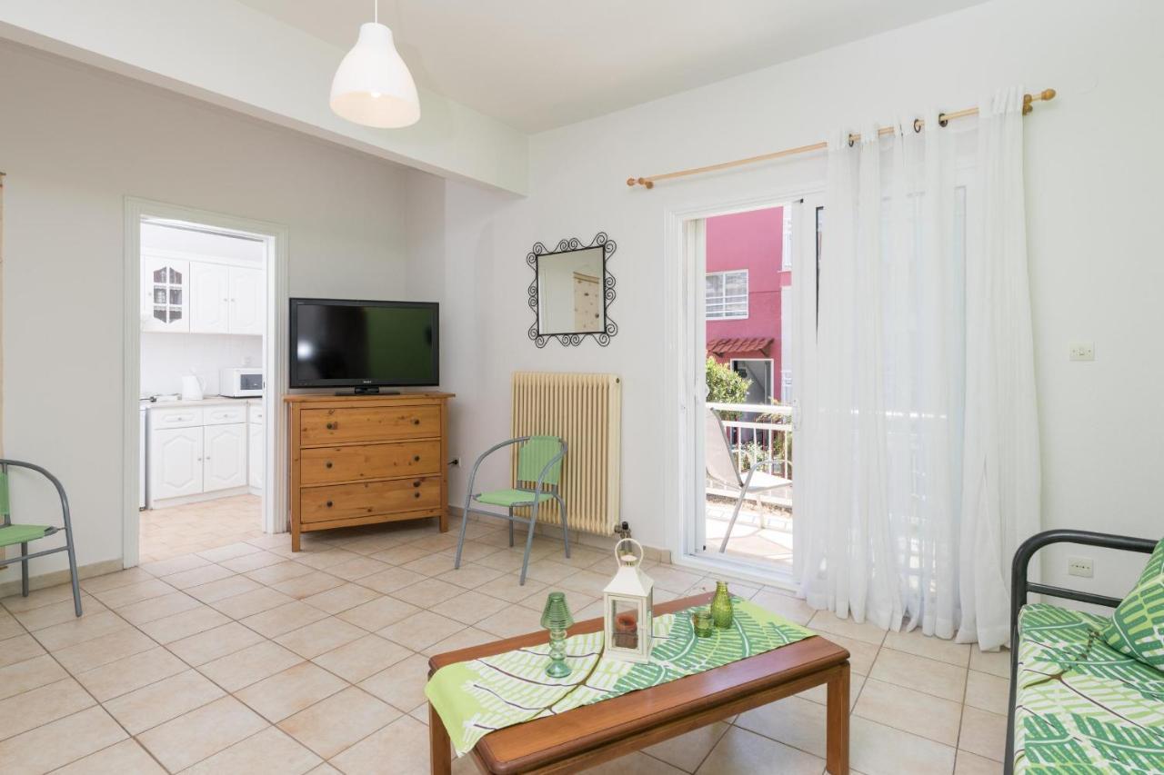 The Town House Apartment ลีเมนาส ภายนอก รูปภาพ